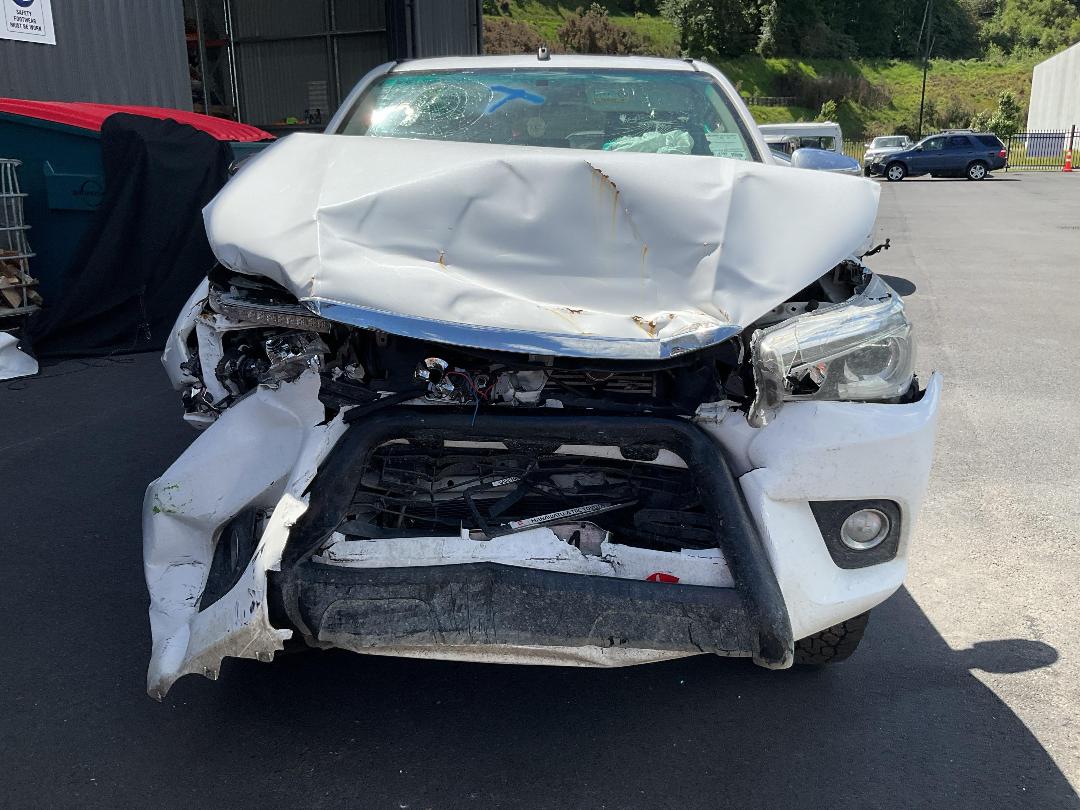 Photo '7' of Toyota Hilux SR5 TD DC Photo '7' of Toyota Hilux SR5 TD DC