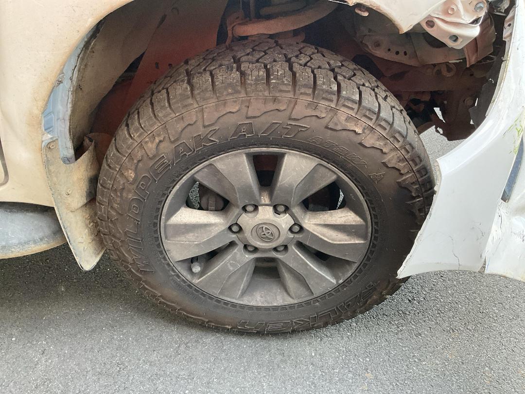 Photo '11' of Toyota Hilux SR5 TD DC Photo '11' of Toyota Hilux SR5 TD DC