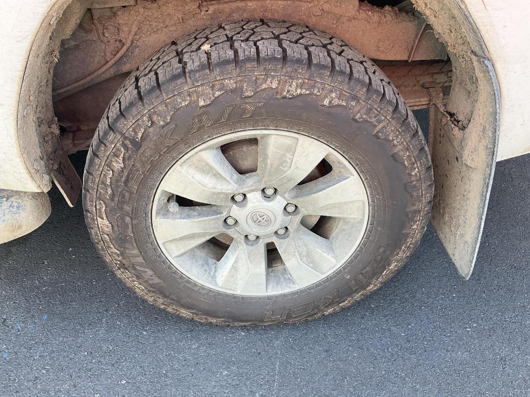 Photo '13' of Toyota Hilux SR5 TD DC Photo '13' of Toyota Hilux SR5 TD DC