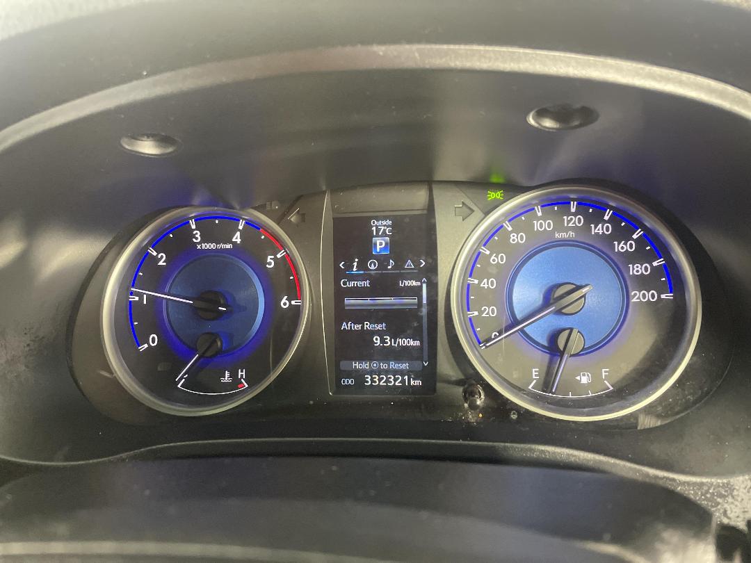 Photo '21' of Toyota Hilux