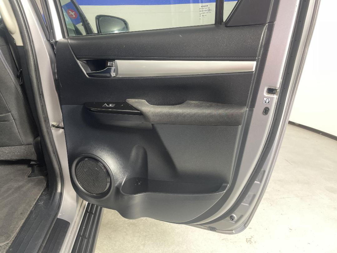 Photo '19' of Toyota Hilux