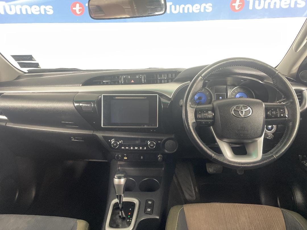 Photo '17' of Toyota Hilux