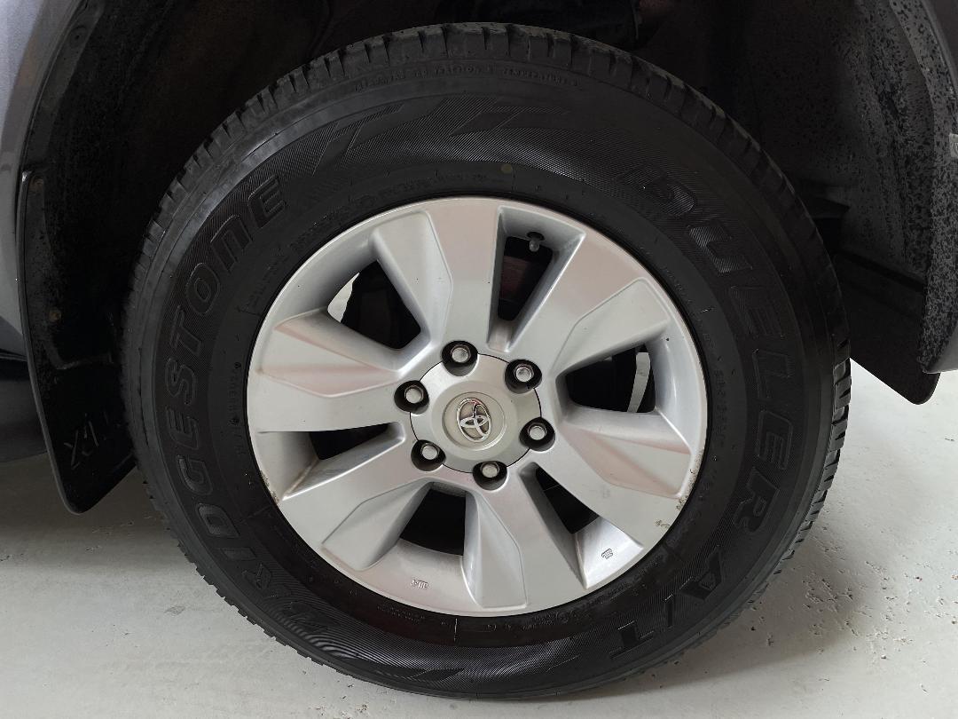 Photo '9' of Toyota Hilux