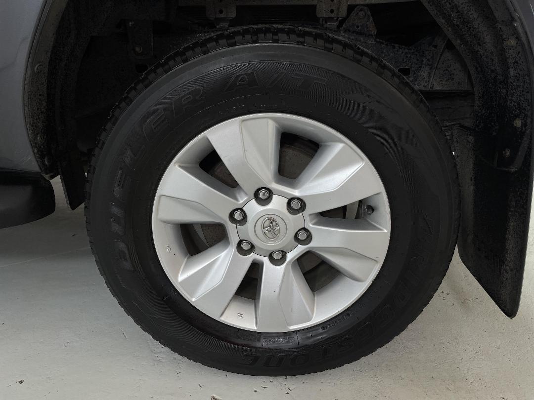 Photo '11' of Toyota Hilux