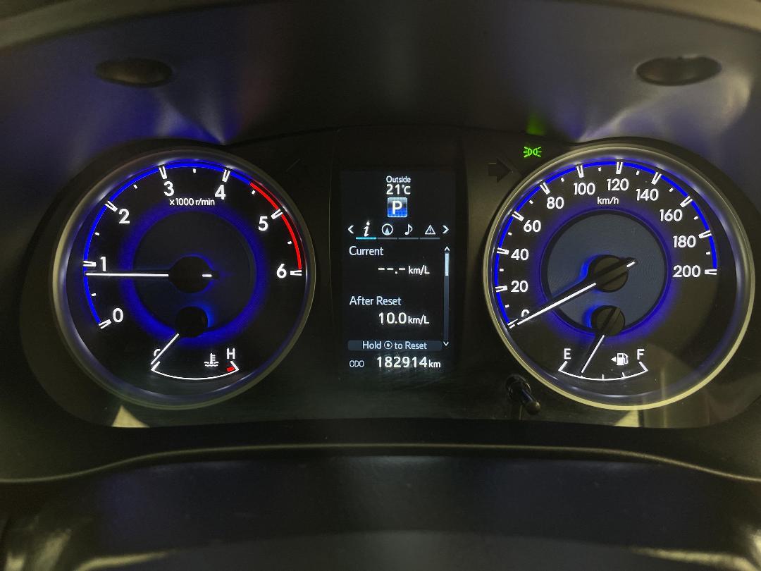 Photo '21' of Toyota Hilux