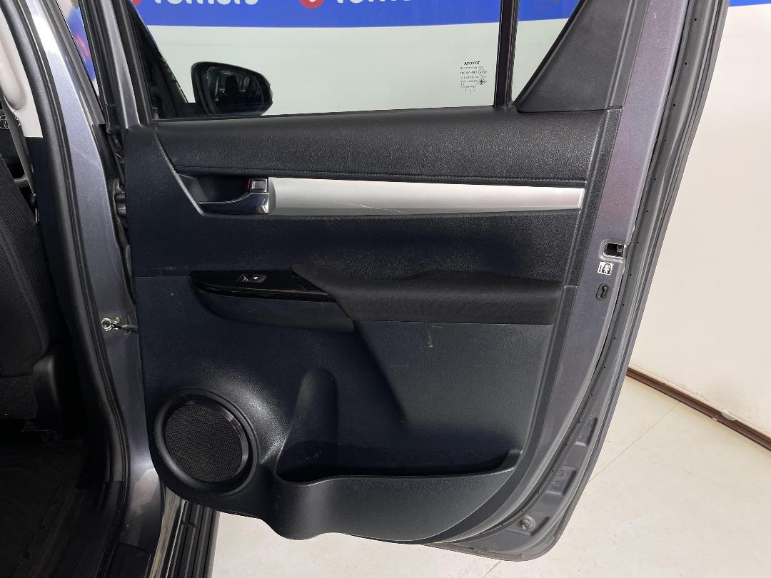 Photo '19' of Toyota Hilux