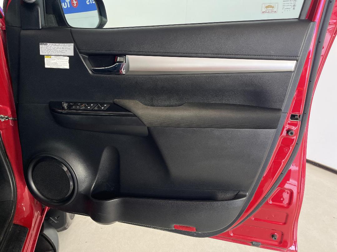 Photo '15' of Toyota Hilux