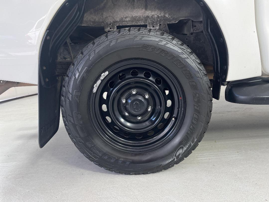 Photo '12' of Toyota Hilux