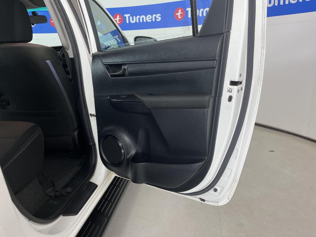 Photo '19' of Toyota Hilux