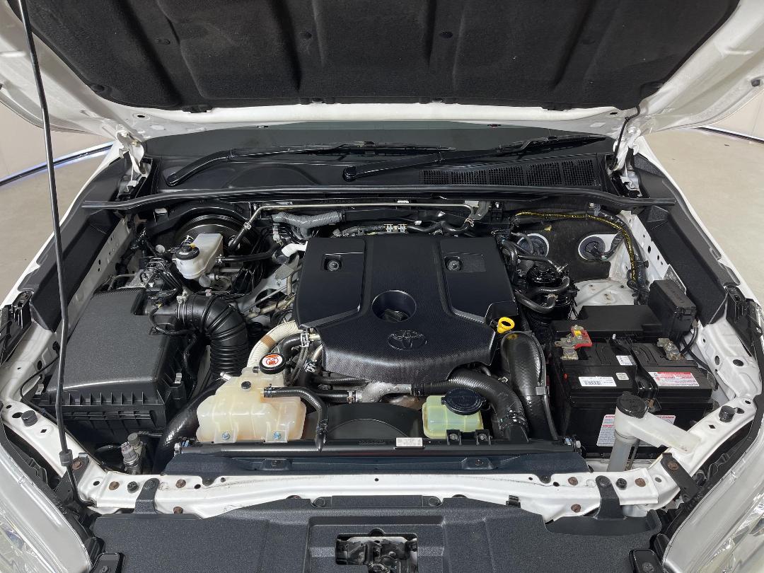 Photo '13' of Toyota Hilux