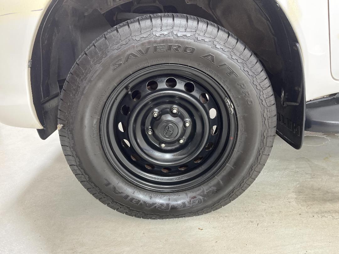 Photo '10' of Toyota Hilux