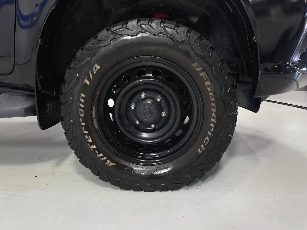 Photo '9' of Toyota Hilux