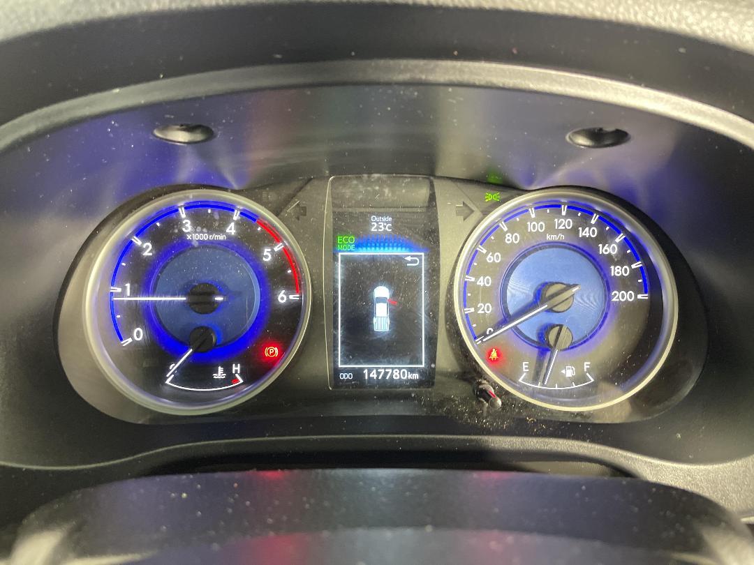 Photo '21' of Toyota Hilux