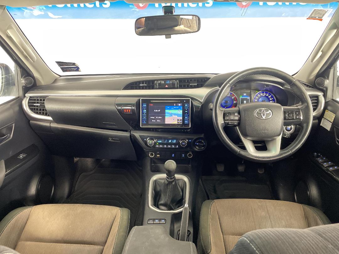 Photo '17' of Toyota Hilux