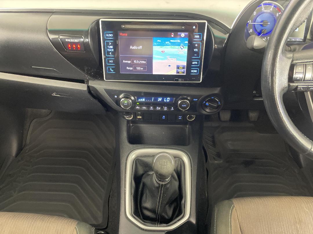 Photo '18' of Toyota Hilux