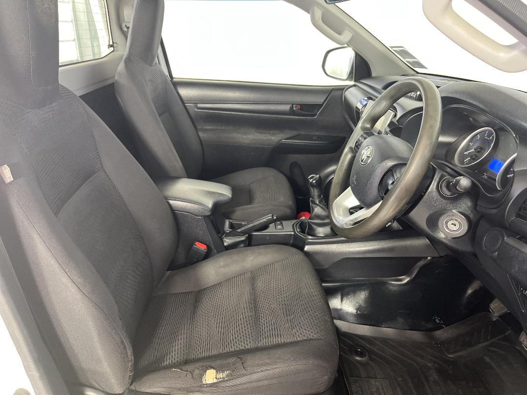 Photo '16' of Toyota Hilux Photo '16' of Toyota Hilux