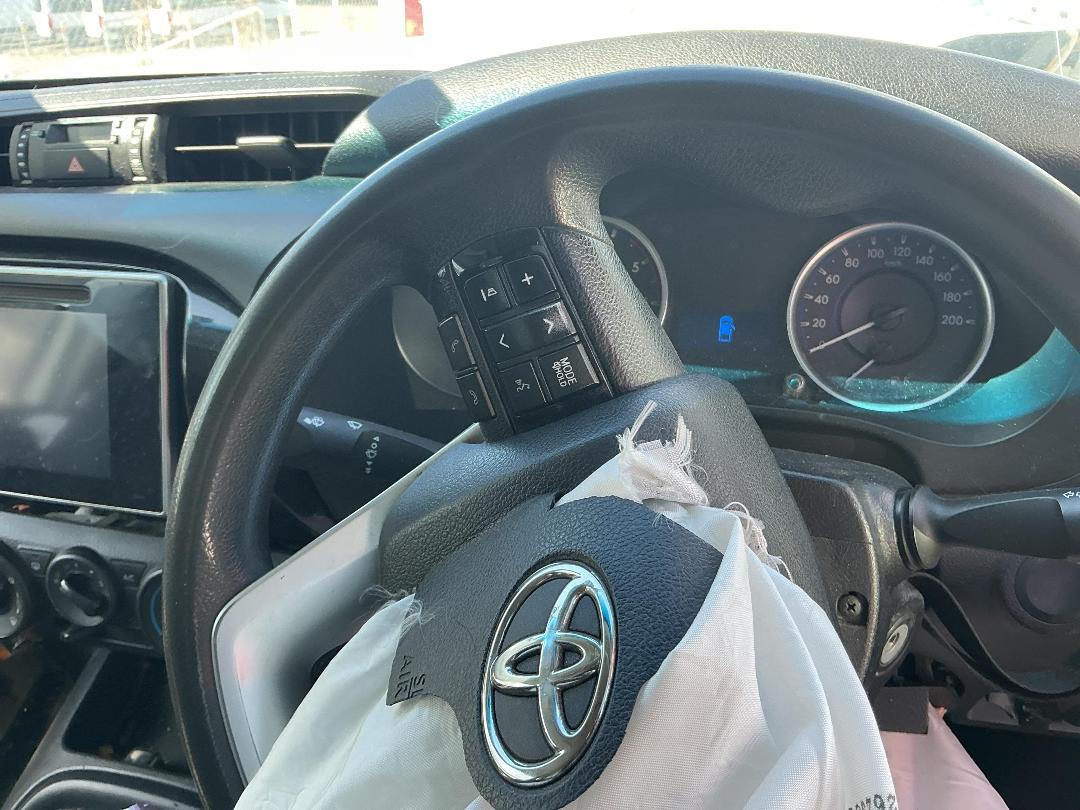 Photo '15' of Toyota Hilux S TD EC