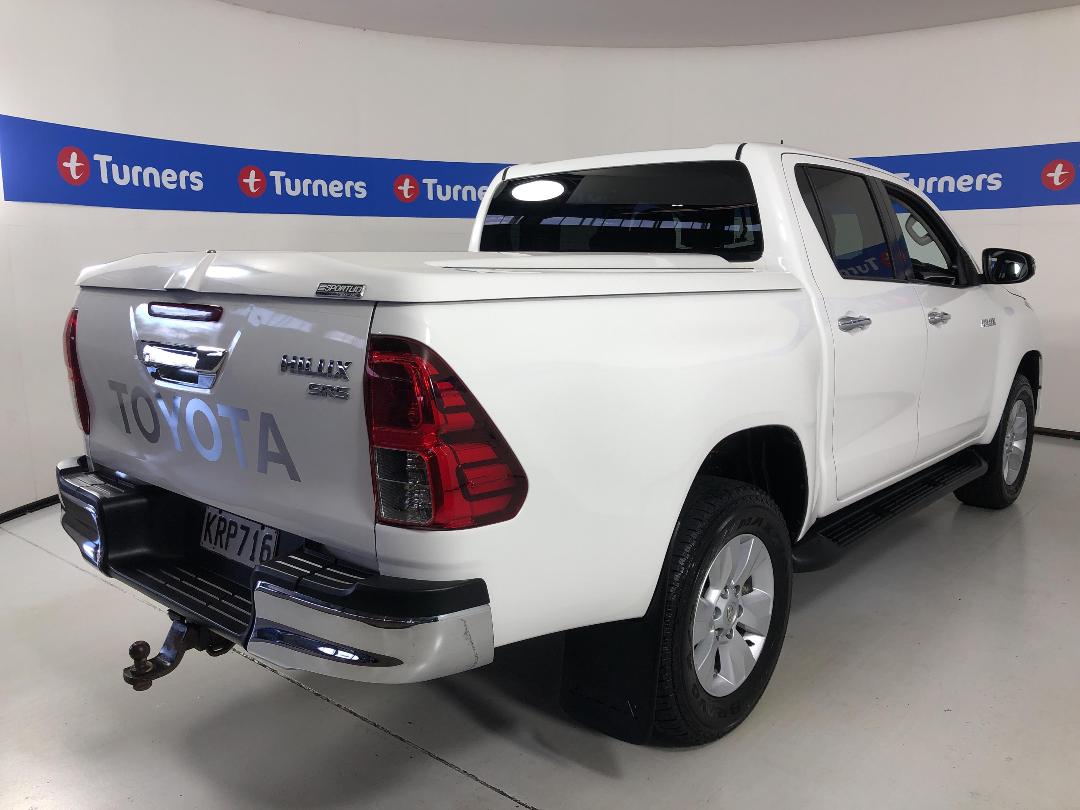 Photo '7' of Toyota Hilux