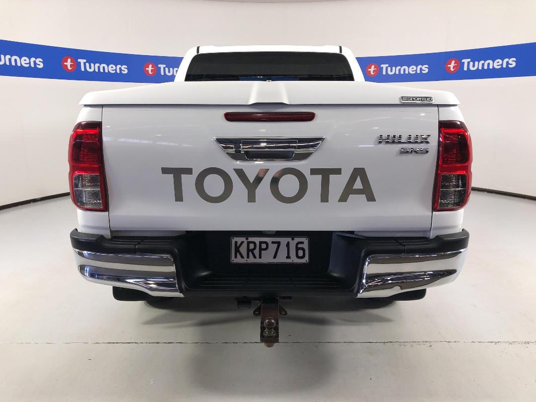 Photo '6' of Toyota Hilux