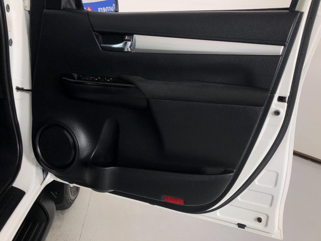 Photo '15' of Toyota Hilux