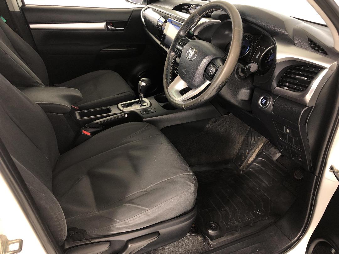 Photo '16' of Toyota Hilux