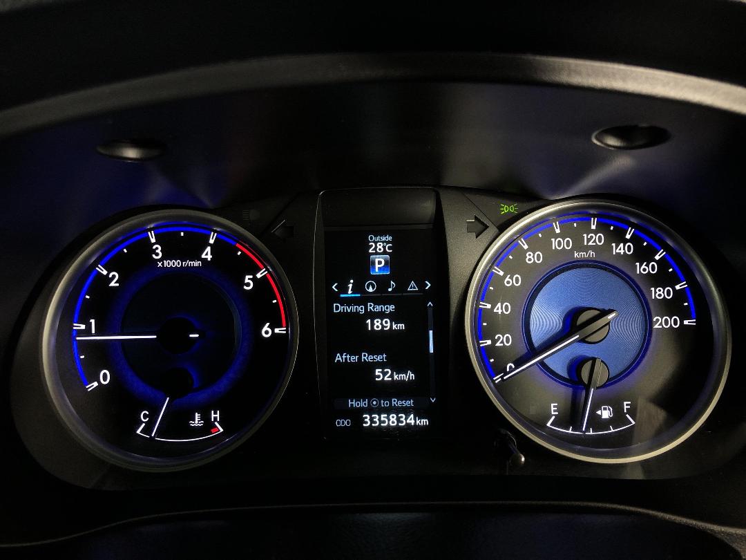 Photo '21' of Toyota Hilux