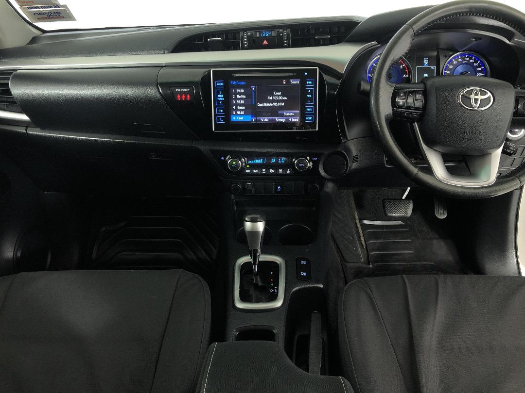 Photo '17' of Toyota Hilux