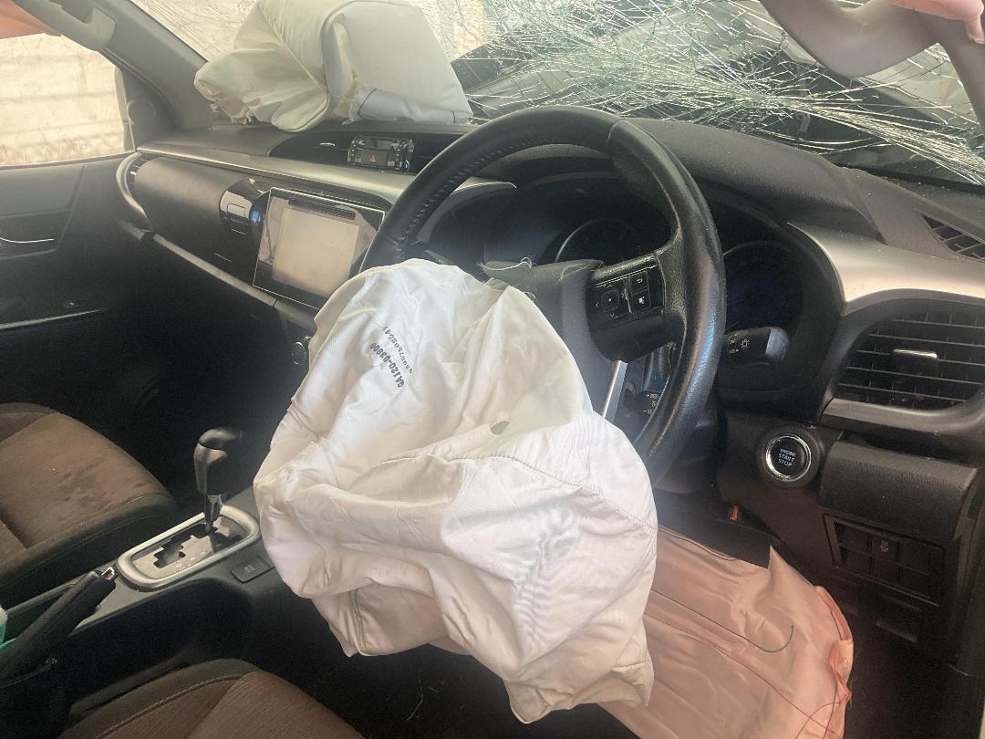 Photo '23' of Toyota Hilux SR5 TD DC