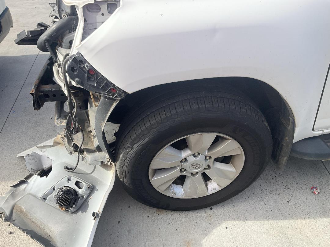 Photo '8' of Toyota Hilux SR5 TD DC