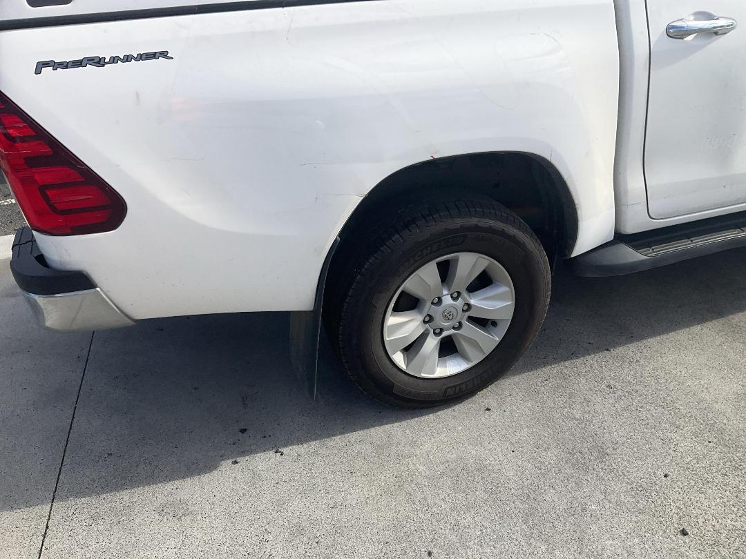 Photo '14' of Toyota Hilux SR5 TD DC