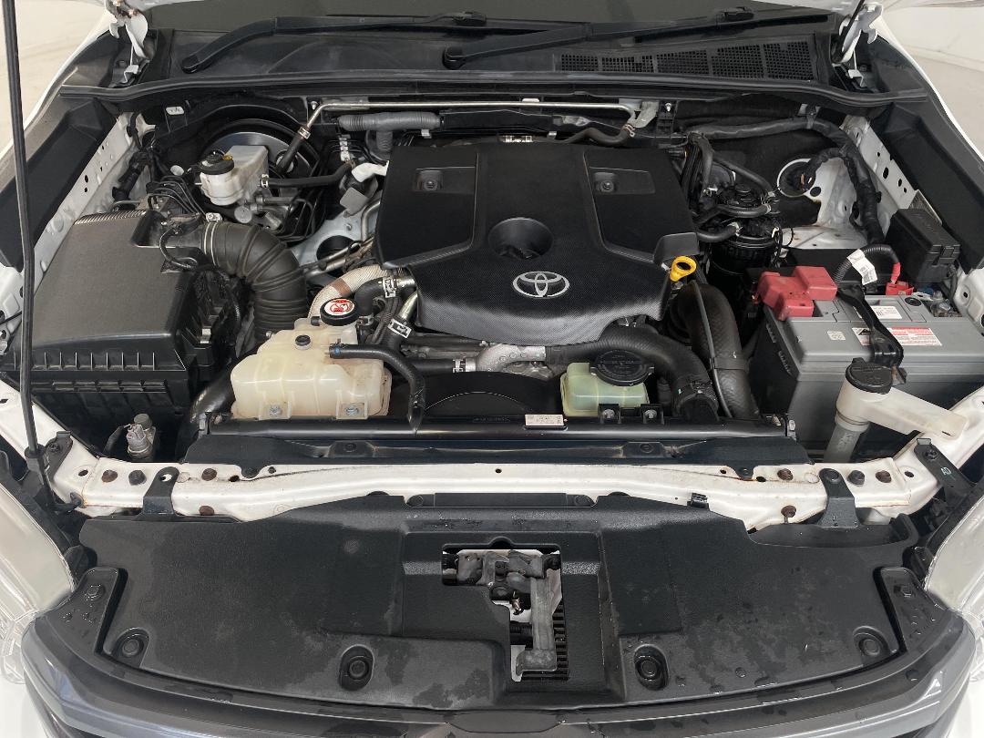 Photo '13' of Toyota Hilux