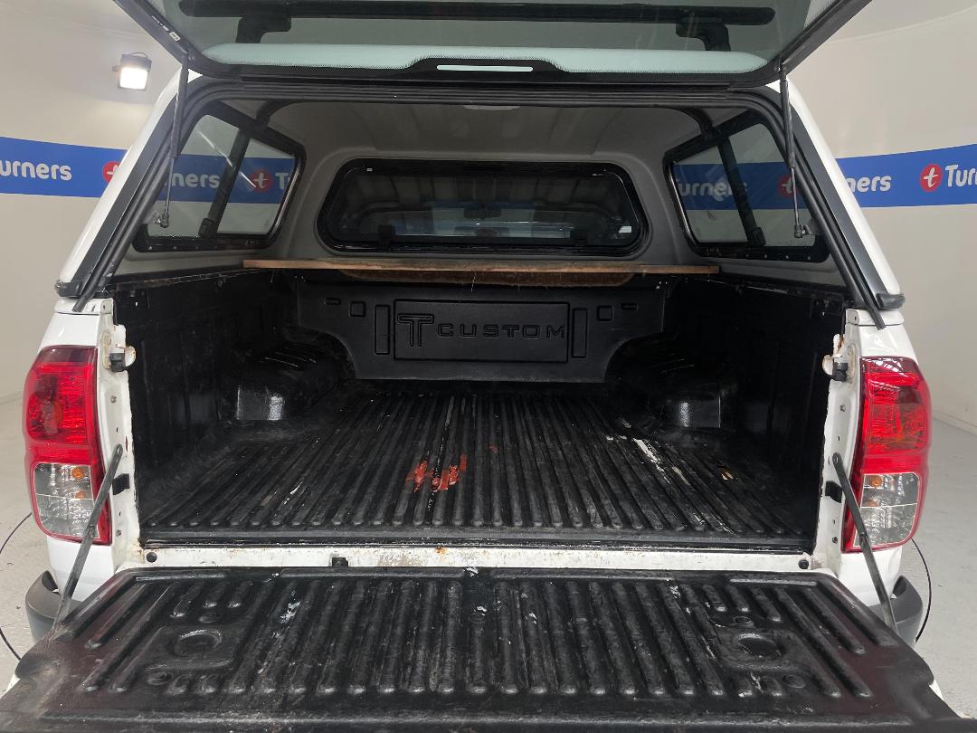 Photo '14' of Toyota Hilux