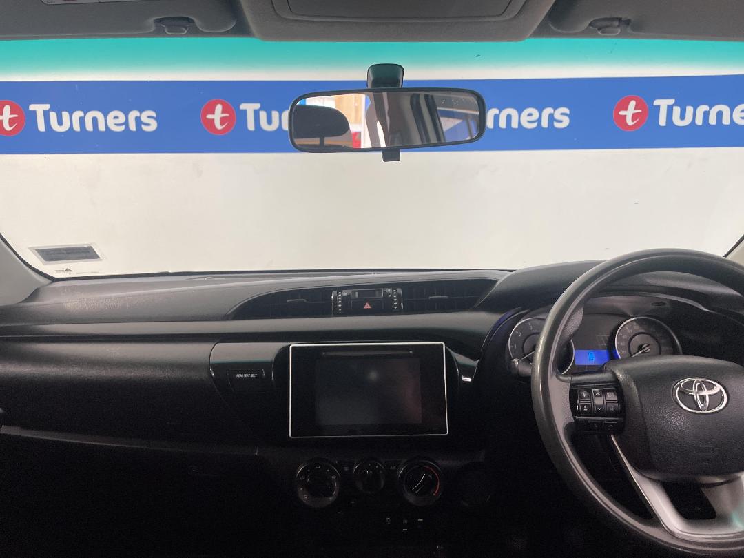 Photo '17' of Toyota Hilux