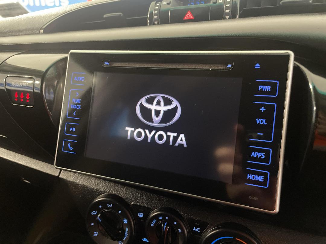 Photo '28' of Toyota Hilux