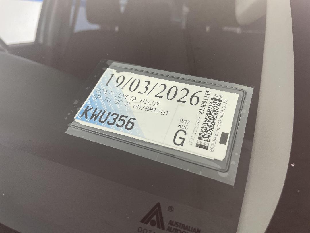 Photo '34' of Toyota Hilux