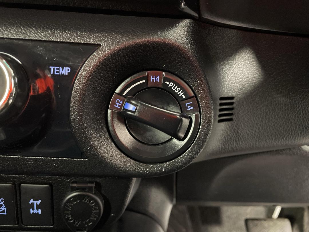 Photo '28' of Toyota Hilux Photo '28' of Toyota Hilux