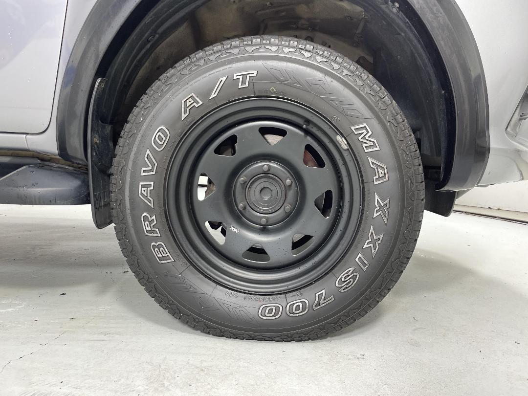 Photo '9' of Toyota Hilux