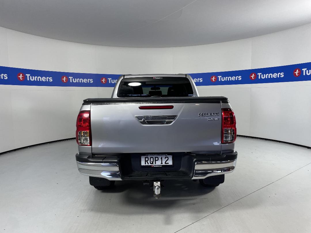 Photo '6' of Toyota Hilux