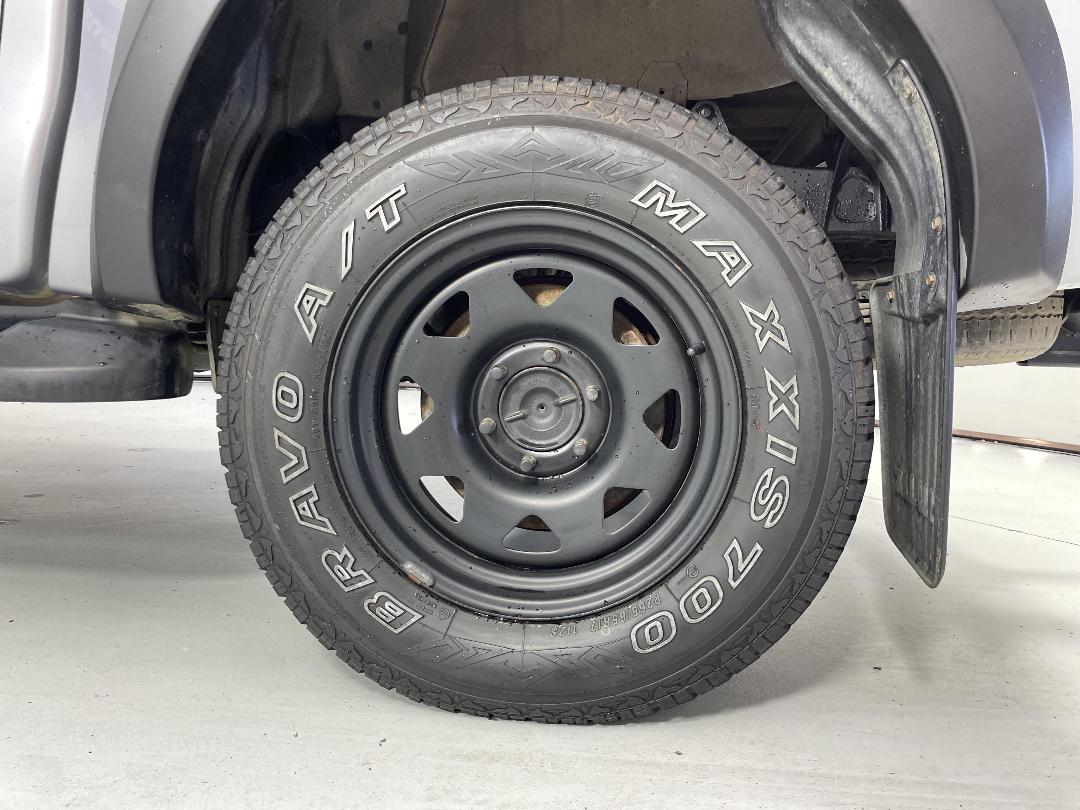 Photo '11' of Toyota Hilux