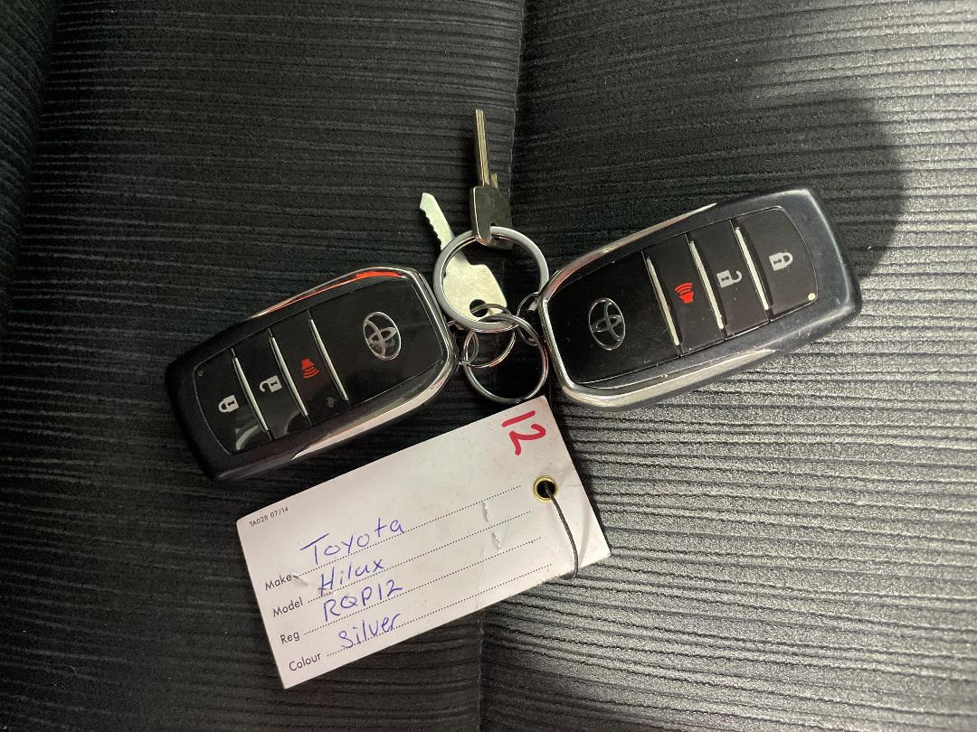 Photo '22' of Toyota Hilux