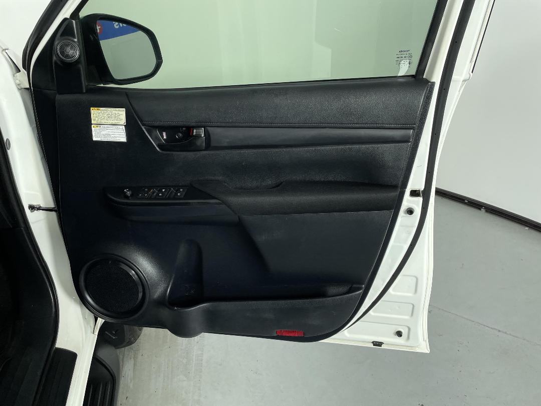 Photo '15' of Toyota Hilux Photo '15' of Toyota Hilux