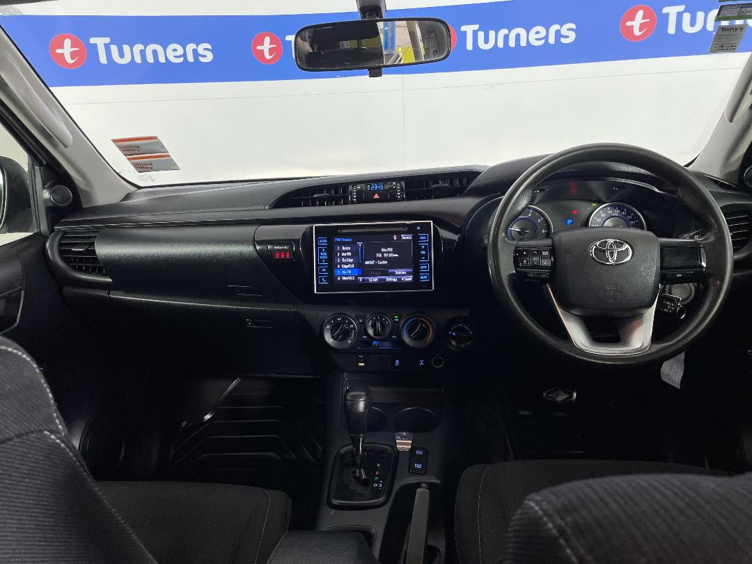 Photo '17' of Toyota Hilux Photo '17' of Toyota Hilux