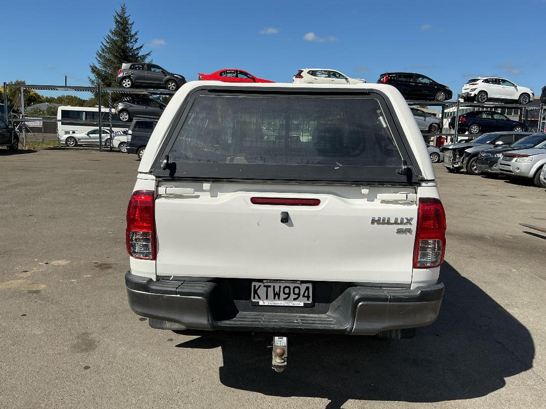 Photo '5' of Toyota Hilux SR TD DC