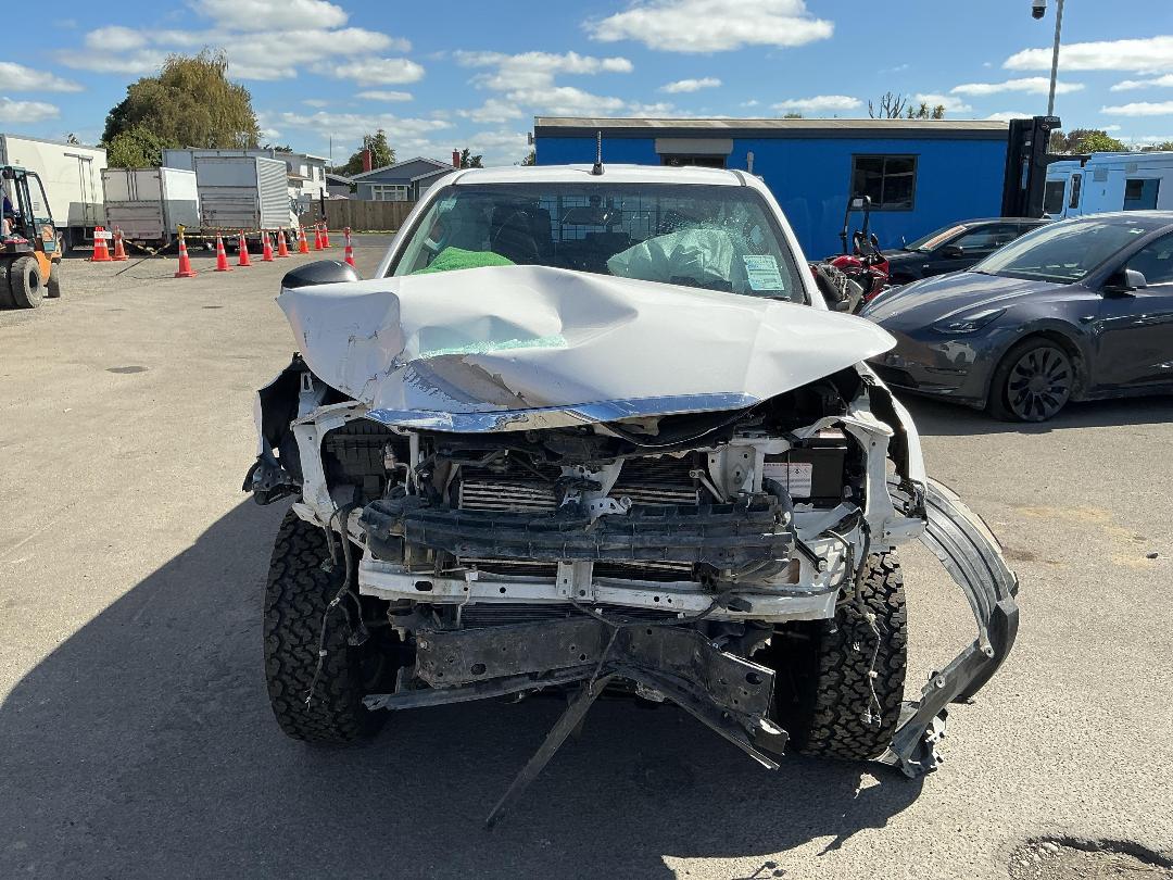 Photo '2' of Toyota Hilux SR TD DC