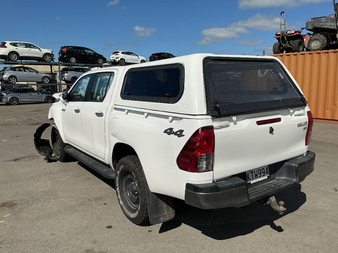 Photo '4' of Toyota Hilux SR TD DC