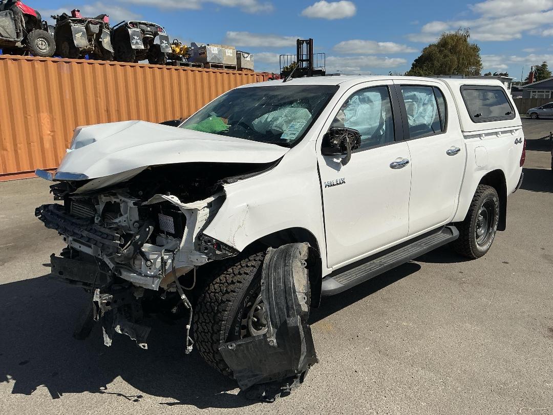 Photo '3' of Toyota Hilux SR TD DC