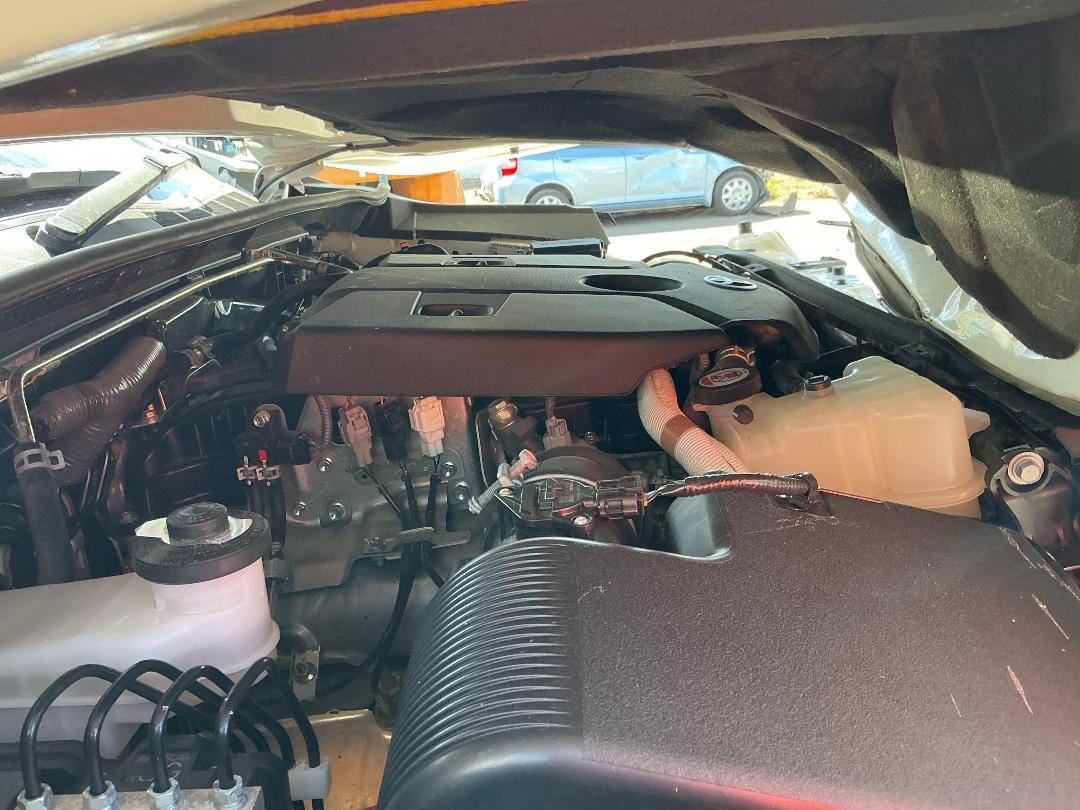 Photo '12' of Toyota Hilux SR TD DC