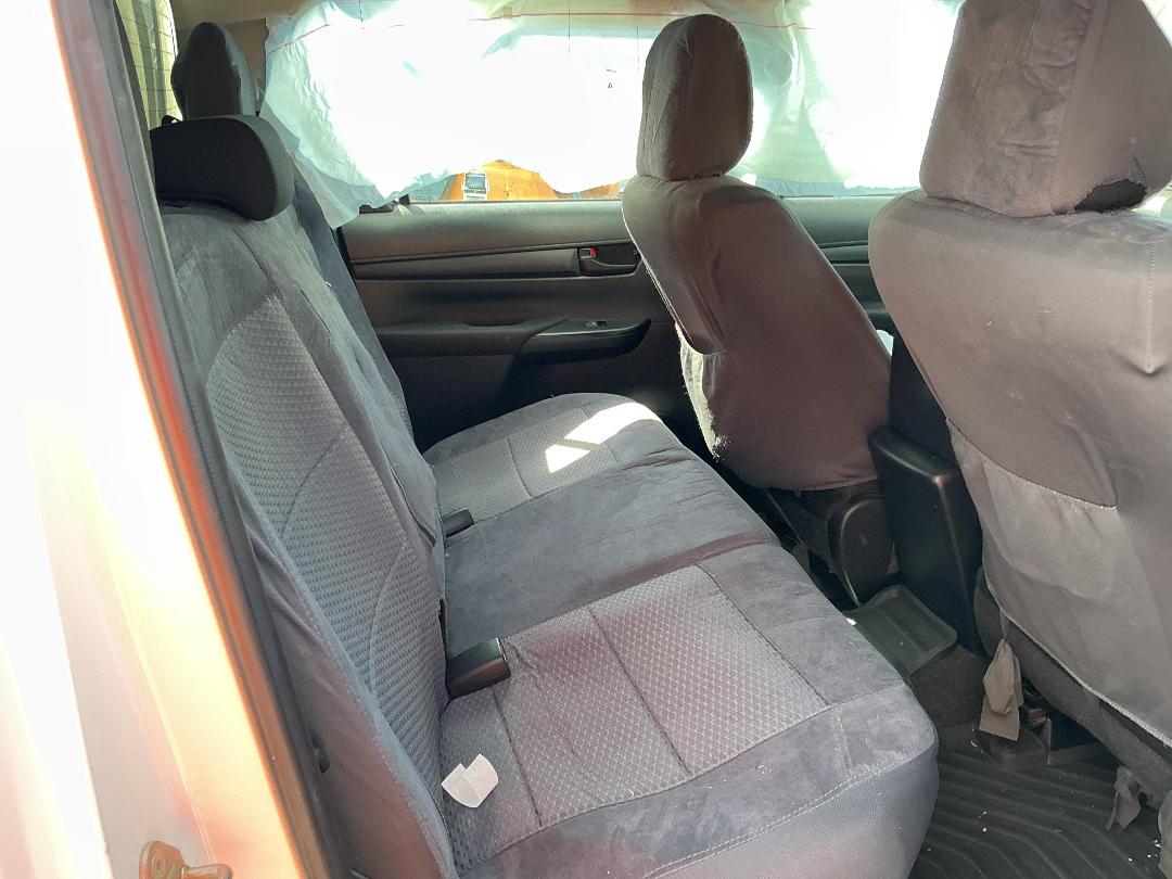 Photo '18' of Toyota Hilux SR TD DC