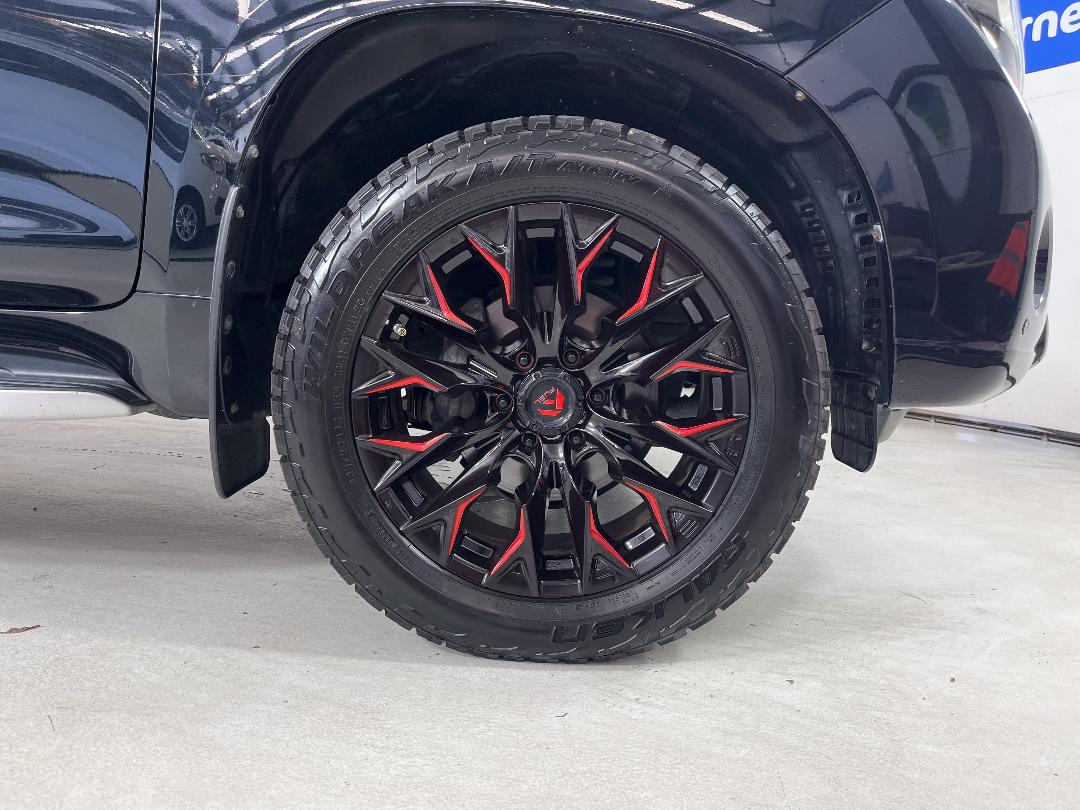 Photo '9' of Toyota Landcruiser Prado