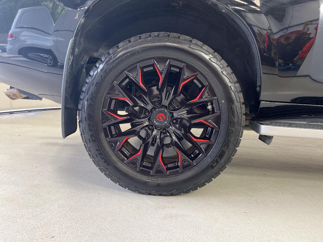 Photo '12' of Toyota Landcruiser Prado